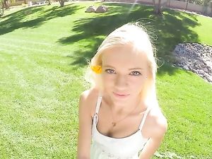 Take A Beauty On A Picnic And Fuck Her Hot Pussy